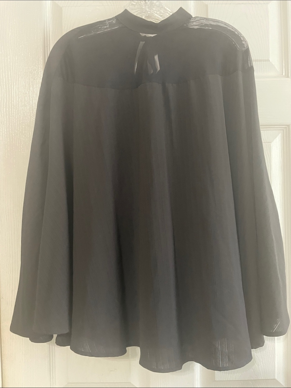Black Size Medium Semi Sheer Sleeveless Pullover Wrap Cape Nape Tie